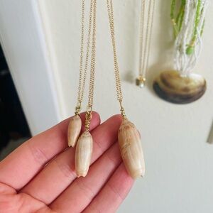 HANDMADE SEASHELL NECKLACES